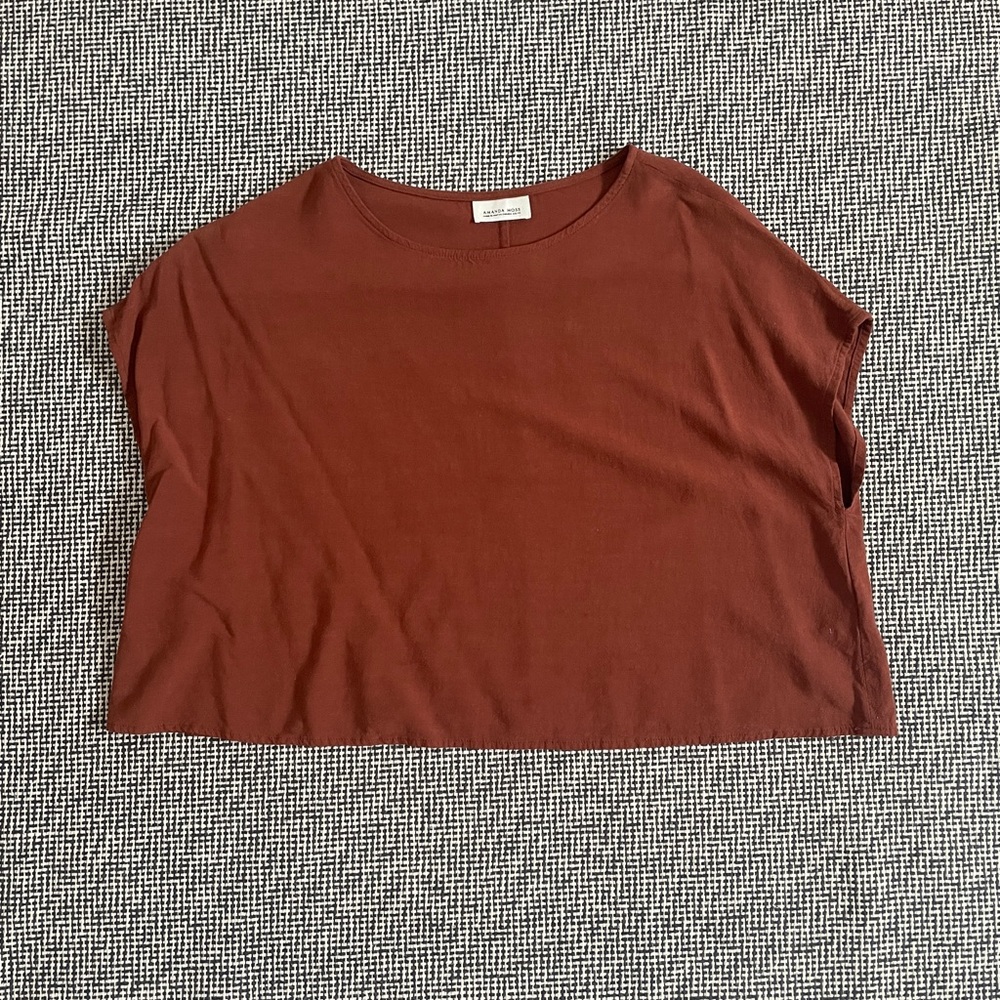 Amanda Moss Breezy Cropped Top